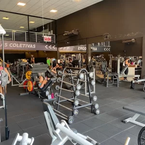 Piso emborrachado 60cm x 60cm - 16mm