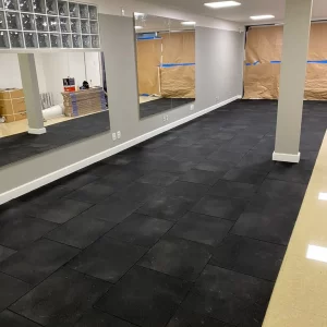 Piso emborrachado 50cm x 50cm - 8mm