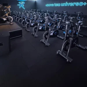 Piso emborrachado 60cm x 60cm - 16mm